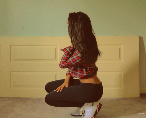 Anal Masturbation Queen Loves to Play with Her Ass