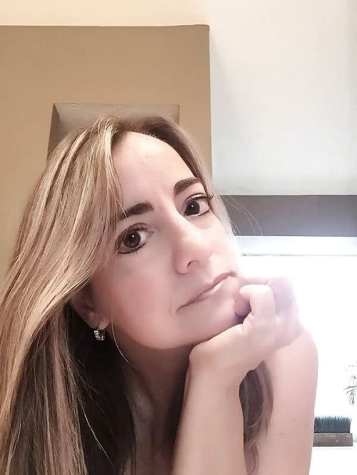 Hot Wife Masturbates and Sucks on Webcam