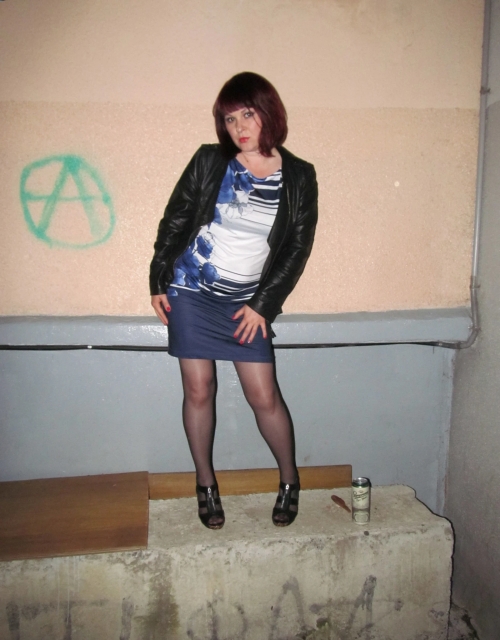 Wild Night Stroll with Naughty Wife: Unleashed Passion in the Dark