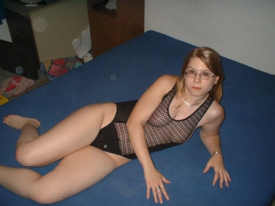 Modest young girl posing nude