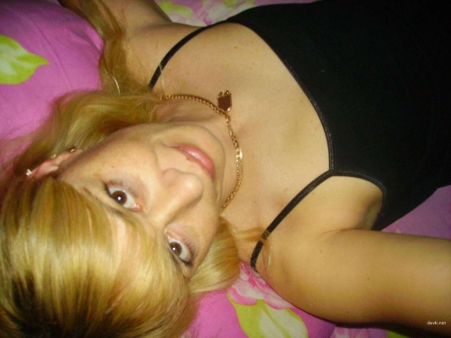 Private Mature Sex Kitten's Explicit Photo - Hot MILF Exposed