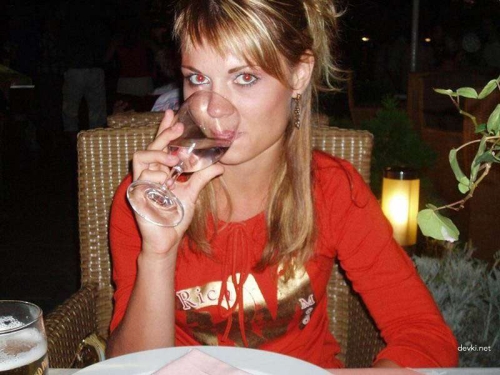 Private Photo of Skinny Babe: Explicit and Bold Image of a Slender Beauty