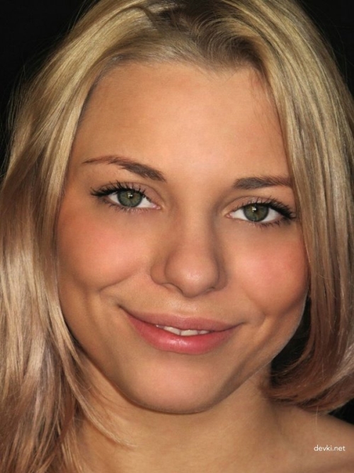 Sexy Babe Flaunts Her Intimate Parts in Figure Skating Outfit