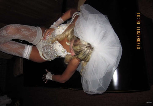 Bride Sexwife Porn Photo: Hot and Explicit XXX Content