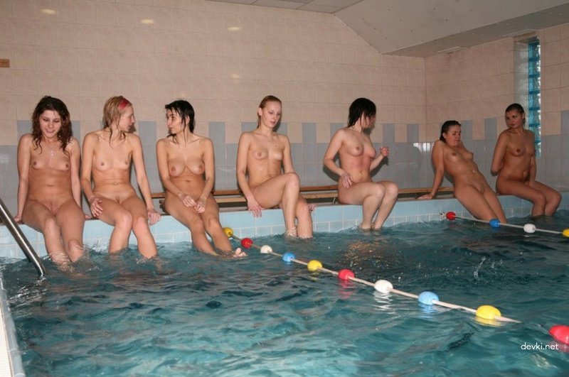 Голые бассейна - порно видео на венки-на-заказ.рф