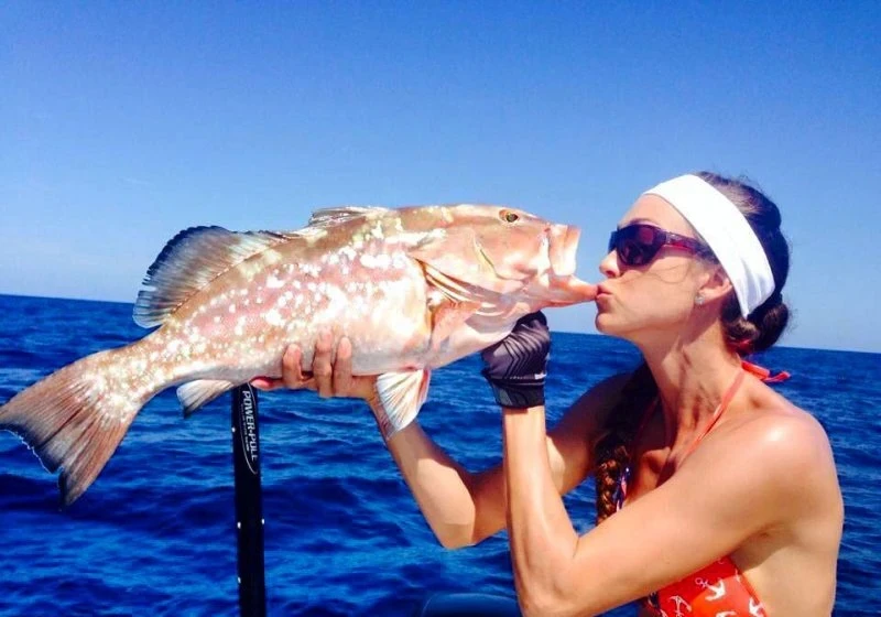Deidra Outdoors зажигательная рыбачка из Флориды